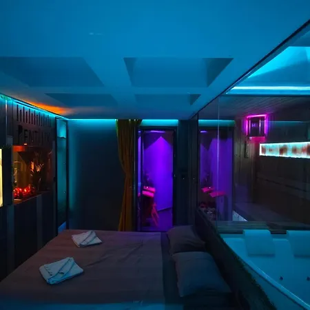 Private Penthouse *